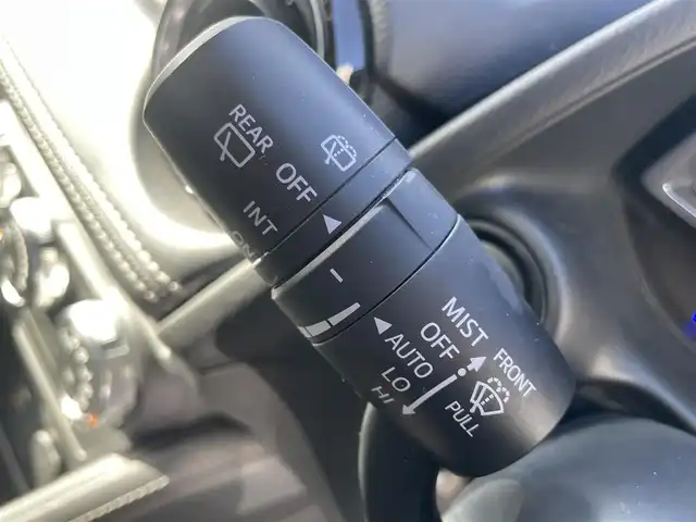 マツダ デミオ 13S ツーリング 島根県 2018(平30)年 7.2万km スノーフレイクホワイトパールマイカ 純正SDナビ　/フルセグTV　/DVD再生　/Bluetooth接続　/バックカメラ　/前後ドライブレコーダー　/ビルトインETC　/アイドリングストップ　/衝突軽減ブレーキ　/ヘッドアップディスプレイ　/前席シートヒーター　/デジタルインナーミラー/スマートキー/プッシュスタート/純正LEDヘッドライト　/純正１５インチアルミホイール/純正フロアマット