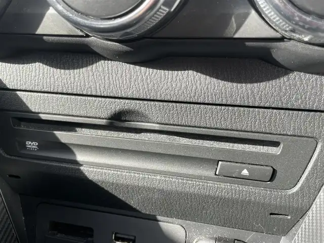 マツダ デミオ 13S ツーリング 島根県 2018(平30)年 7.2万km スノーフレイクホワイトパールマイカ 純正SDナビ　/フルセグTV　/DVD再生　/Bluetooth接続　/バックカメラ　/前後ドライブレコーダー　/ビルトインETC　/アイドリングストップ　/衝突軽減ブレーキ　/ヘッドアップディスプレイ　/前席シートヒーター　/デジタルインナーミラー/スマートキー/プッシュスタート/純正LEDヘッドライト　/純正１５インチアルミホイール/純正フロアマット