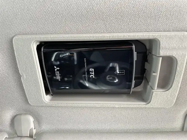 マツダ デミオ 13S ツーリング 島根県 2018(平30)年 7.2万km スノーフレイクホワイトパールマイカ 純正SDナビ　/フルセグTV　/DVD再生　/Bluetooth接続　/バックカメラ　/前後ドライブレコーダー　/ビルトインETC　/アイドリングストップ　/衝突軽減ブレーキ　/ヘッドアップディスプレイ　/前席シートヒーター　/デジタルインナーミラー/スマートキー/プッシュスタート/純正LEDヘッドライト　/純正１５インチアルミホイール/純正フロアマット