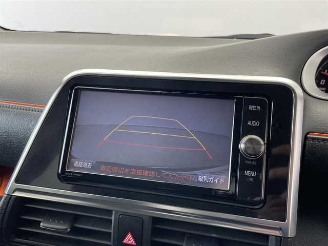 トヨタ シエンタ G 埼玉県 2017(平29)年 4.9万km ヴィンテージブラウンパールクリスタルシャイン 純正7インチナビ　（NSZT-W66T）/　フルセグTV　CD/DVD/SD/Bluetooth/ワンオーナー/プッシュスタート/ステアリングスイッチ/バックカメラ/両側パワースライドドア/ETC/3列シート/アイドリングストップ/オートマチックハイビーム/プリクラッシュセーフティ/ビークルスタビリティコントロール/レーンディパーチャーアラート/純正フロアマット