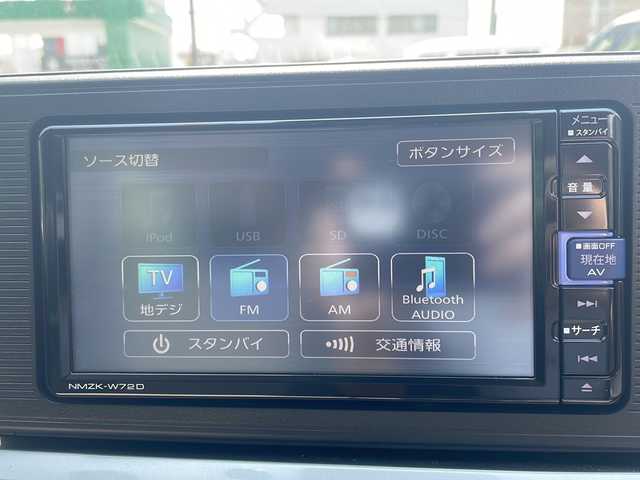 ダイハツ キャスト スタイル X リミテッド SAⅢ 大阪府 2022(令4)年 1.1万km ダークエメラルドマイカ ワンオーナー/純正メモリナビ/・AM/FM/CD/DVD/Bluetooth/・ワンセグテレビ/バックカメラ/ETC/ドライブレコーダー/衝突軽減ブレーキ/アイドリングストップ/横滑り防止装置/盗難防止装置/シートヒーター（D席+N席）/オートマチックハイビーム/オートライト/オートエアコン/プッシュスタートボタン/スマートキー×2/ステアリングリモコン/12V充電器/純正フロアマット/ドアバイザー/保証書/取扱説明書/ナビ取扱説明書