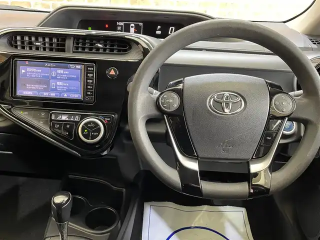 トヨタ アクア S スタイルブラック 岩手県 2018(平30)年 9.8万km ダークブルーマイカ ワンオーナー/トヨタセーフティセンスC/プリクラッシュセーフティ/レーンディパーチャーアラート/オートマチックハイビーム/先行車発進告知機能/横滑り防止装置/オートライト/ヘッドライトレベライザー/純正ナビ/（CD/ワンセグ/SD/AUX/Bluetooth）/ステアリングスイッチ/バックカメラ/ドライブレコーダー/ETC/オートエアコン/15インチスチールホイール　純正ホイールキャップ