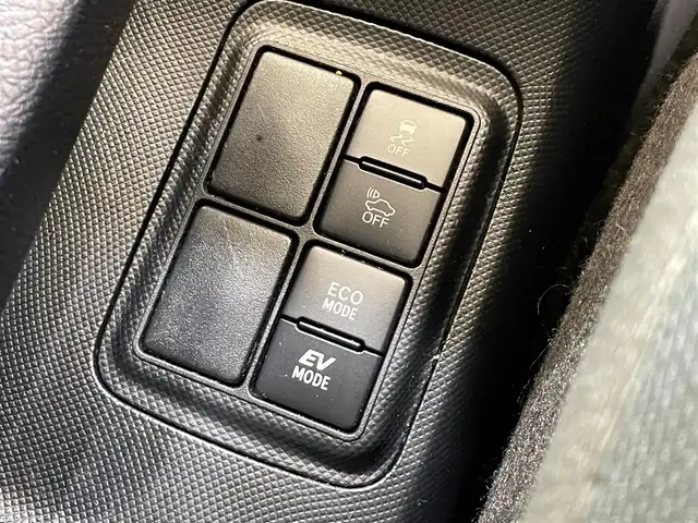 トヨタ アクア S スタイルブラック 岩手県 2018(平30)年 9.8万km ダークブルーマイカ ワンオーナー/トヨタセーフティセンスC/プリクラッシュセーフティ/レーンディパーチャーアラート/オートマチックハイビーム/先行車発進告知機能/横滑り防止装置/オートライト/ヘッドライトレベライザー/純正ナビ/（CD/ワンセグ/SD/AUX/Bluetooth）/ステアリングスイッチ/バックカメラ/ドライブレコーダー/ETC/オートエアコン/15インチスチールホイール　純正ホイールキャップ