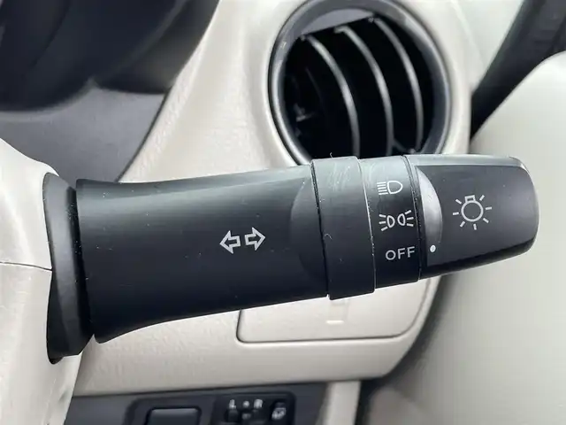 日産 デイズ J 滋賀県 2018(平30)年 4.7万km ホワイト 純正７インチナビ/・フルセグTV・Bluetooth・CD・DVD/バックカメラ/ドライブレコーダー/ETC/衝突軽減機能/横滑り防止機能/電動格納ミラー/エアコン