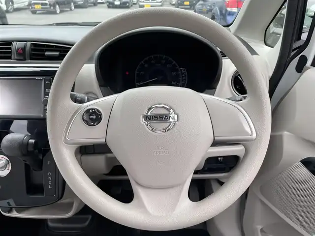 日産 デイズ J 滋賀県 2018(平30)年 4.7万km ホワイト 純正７インチナビ/・フルセグTV・Bluetooth・CD・DVD/バックカメラ/ドライブレコーダー/ETC/衝突軽減機能/横滑り防止機能/電動格納ミラー/エアコン
