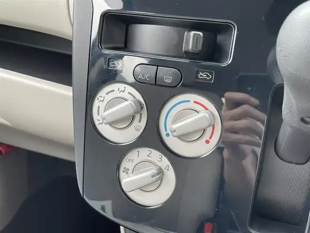 日産 デイズ J 滋賀県 2018(平30)年 4.7万km ホワイト 純正７インチナビ/・フルセグTV・Bluetooth・CD・DVD/バックカメラ/ドライブレコーダー/ETC/衝突軽減機能/横滑り防止機能/電動格納ミラー/エアコン