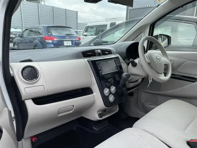 日産 デイズ J 滋賀県 2018(平30)年 4.7万km ホワイト 純正７インチナビ/・フルセグTV・Bluetooth・CD・DVD/バックカメラ/ドライブレコーダー/ETC/衝突軽減機能/横滑り防止機能/電動格納ミラー/エアコン