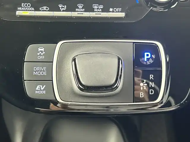 トヨタ アクア X 愛知県 2021(令3)年 2.1万km クリアベージュメタリック 禁煙車/純正8インチディスプレイオーディオ/（Bluetooth・AppleCarplay・AndroidAuto）/全方位カメラ/AC100V電源/トヨタセフティセンス/・衝突軽減ブレーキ/・レーンキープアシスト/・クリアランスソナー/・オートマチックハイビ/・追従式クルーズコントロール/ブラインドスポットモニター/ビルトインETC/LEDヘッドライト/社外フロアマット/スペアキー/プッシュスタート