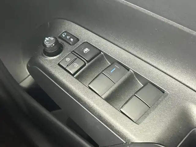 トヨタ アクア X 愛知県 2021(令3)年 2.1万km クリアベージュメタリック 禁煙車/純正8インチディスプレイオーディオ/（Bluetooth・AppleCarplay・AndroidAuto）/全方位カメラ/AC100V電源/トヨタセフティセンス/・衝突軽減ブレーキ/・レーンキープアシスト/・クリアランスソナー/・オートマチックハイビ/・追従式クルーズコントロール/ブラインドスポットモニター/ビルトインETC/LEDヘッドライト/社外フロアマット/スペアキー/プッシュスタート