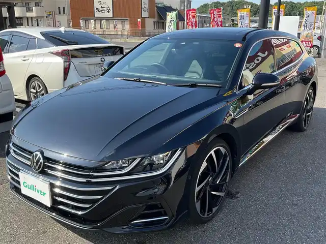 フォルクスワーゲン ＶＷ アルテオン SB TSI 4モーション Rラインアドバンス 滋賀県 2022(令4)年 3.6万km 黒 車検令和9年6月まで/2リッター直列4気筒ターボ/ 4MOTION（フルタイム4輪駆動）/純正20インチアルミホイール/ラグジュアリーパッケージ/・プレミアムサウンドシステム”Harman Kardon”/・電動パノラマスライディングルーフ/LEDヘッドライト/純正ナビゲーションシステム/・Bluetooth/・FM/・USBポート/R-Line専用ナパレザーシート/・前席パワーシート/・全席シートヒーター/R-Line専用ステアリング/パワーバックドア/スペアキー/取扱説明書