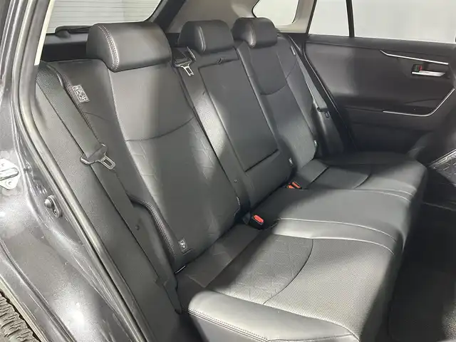 トヨタ ＲＡＶ４ アドベンチャー オフロードPKG 大阪府 2022(令4)年 3.9万km グレーメタリック 黒革シート 純正ディスプレイオーディオ バックカメラ デジタルインナーミラー パワーシート/ヒーター/エアコン ステアリングヒーター 電動リアゲート レーダーC 衝突軽減ブレーキ レーンアシスト ブラインドSM