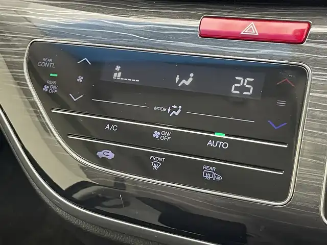 ホンダ オデッセイ アブソルート 愛知県 2013(平25)年 6.4万km ホワイトオーキッドパール 純正ナビ/HDMI/両側パワースライドドア/ETC/パドルシフト/黒ハーフレザーシート/バックカメラ/クルーズコントロール/DVD/LEDオートライト/フォグランプ/純正アルミホイール/カーテンエアバック/純正フロアマット/禁煙車