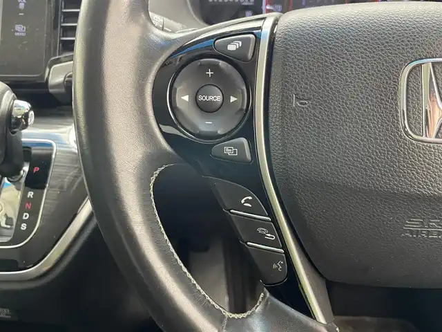 ホンダ オデッセイ アブソルート 愛知県 2013(平25)年 6.4万km ホワイトオーキッドパール 純正ナビ/HDMI/両側パワースライドドア/ETC/パドルシフト/黒ハーフレザーシート/バックカメラ/クルーズコントロール/DVD/LEDオートライト/フォグランプ/純正アルミホイール/カーテンエアバック/純正フロアマット/禁煙車