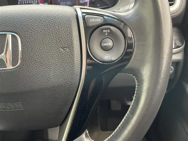 ホンダ オデッセイ アブソルート 愛知県 2013(平25)年 6.4万km ホワイトオーキッドパール 純正ナビ/HDMI/両側パワースライドドア/ETC/パドルシフト/黒ハーフレザーシート/バックカメラ/クルーズコントロール/DVD/LEDオートライト/フォグランプ/純正アルミホイール/カーテンエアバック/純正フロアマット/禁煙車