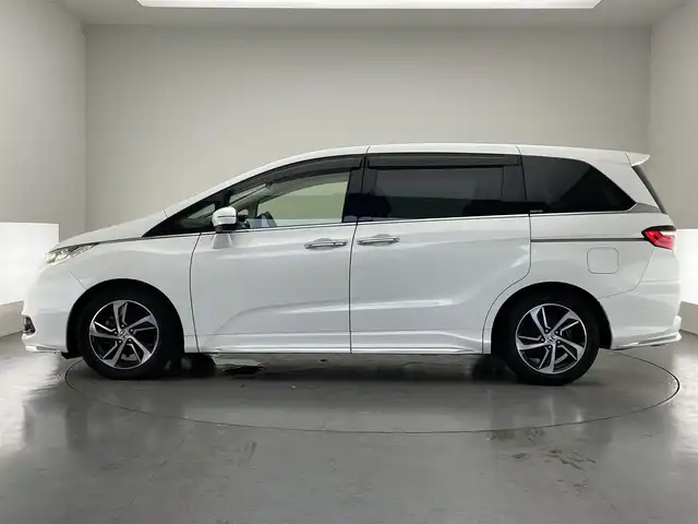 ホンダ オデッセイ アブソルート 愛知県 2013(平25)年 6.4万km ホワイトオーキッドパール 純正ナビ/HDMI/両側パワースライドドア/ETC/パドルシフト/黒ハーフレザーシート/バックカメラ/クルーズコントロール/DVD/LEDオートライト/フォグランプ/純正アルミホイール/カーテンエアバック/純正フロアマット/禁煙車