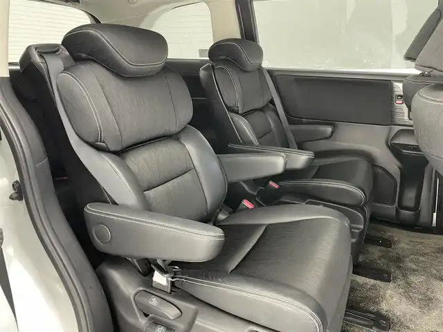 ホンダ オデッセイ アブソルート 愛知県 2013(平25)年 6.4万km ホワイトオーキッドパール 純正ナビ/HDMI/両側パワースライドドア/ETC/パドルシフト/黒ハーフレザーシート/バックカメラ/クルーズコントロール/DVD/LEDオートライト/フォグランプ/純正アルミホイール/カーテンエアバック/純正フロアマット/禁煙車