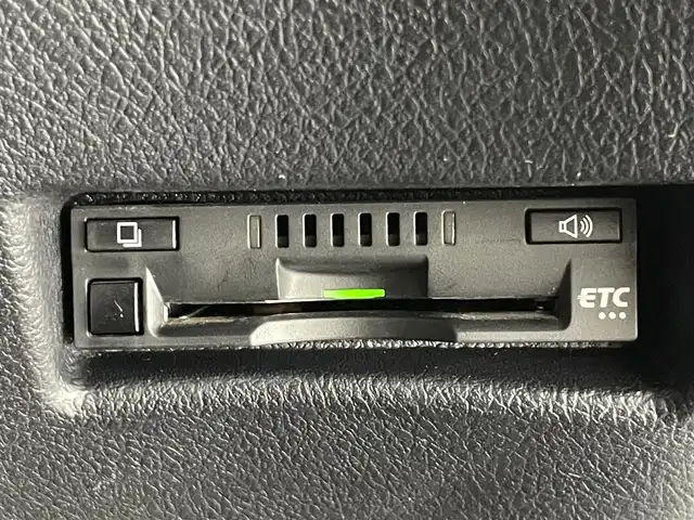 トヨタ シエンタ ハイブリッド G クエロ 愛知県 2020(令2)年 6.9万km ブラックマイカ 社外ナビ　アルパイン後席モニター　禁煙　ハーフレザー　前後ドラレコ　ＥＴＣ　両側パワスラ　セーフティセンス　衝突軽減　車線逸脱　ＬＥＤオートライト　フォグ　コーナーセンサー　フルセグＴＶ　ＢＴ　ＤＶＤ