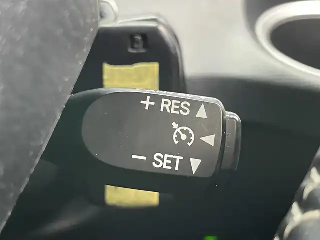 トヨタ シエンタ ハイブリッド G クエロ 愛知県 2020(令2)年 6.9万km ブラックマイカ 社外ナビ　アルパイン後席モニター　禁煙　ハーフレザー　前後ドラレコ　ＥＴＣ　両側パワスラ　セーフティセンス　衝突軽減　車線逸脱　ＬＥＤオートライト　フォグ　コーナーセンサー　フルセグＴＶ　ＢＴ　ＤＶＤ