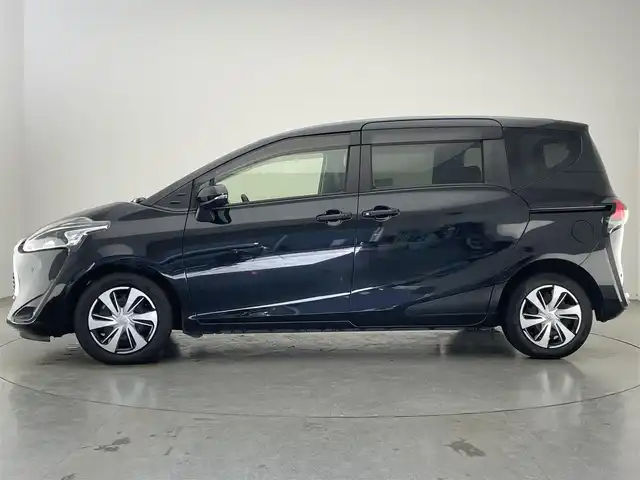 トヨタ シエンタ ハイブリッド G クエロ 愛知県 2020(令2)年 6.9万km ブラックマイカ 社外ナビ　アルパイン後席モニター　禁煙　ハーフレザー　前後ドラレコ　ＥＴＣ　両側パワスラ　セーフティセンス　衝突軽減　車線逸脱　ＬＥＤオートライト　フォグ　コーナーセンサー　フルセグＴＶ　ＢＴ　ＤＶＤ