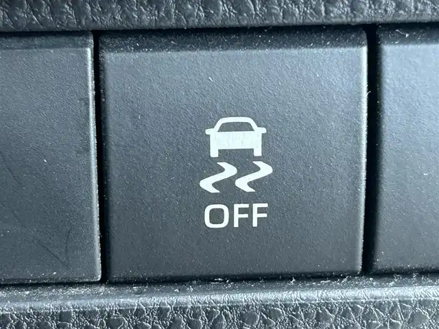 トヨタ ハリアー ハイブリッド Z 岡山県 2023(令5)年 9.2万km ブラック 登録時走行距離91444km/純正12.3インチナビ/(AM/FM/TV/Bluetooth/Miracast）/JBLプレミアムサウンド/トヨタセーフティセンス/・プリクラッシュセーフティ/・レーンディパーチャーアラート/・アダプティブクルーズコントロール/・オートマッチクハイビーム/バックカメラ/デジタルインナーミラー/ビルドインETC2.0/ブラインドスポットモニター/ヘッドアップディスプレイ/スペアキー×1/電動リアゲート/パワーシート/純正19インチアルミホイール/プッシュスタート/スマートキー