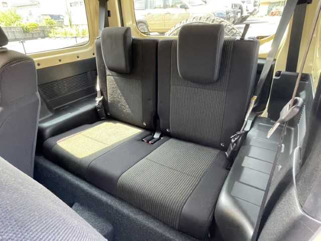 スズキ ジムニー シエラ JC 千葉県 2019(平31)年 4.7万km シフォンアイボリーM AIS検査済み/【2410016723】/4WD/社外SDナビ/フルセグTV/ETC/クルーズコントロール/電格ミラー/ウィンカーミラー/ドアバイザー/デフロック/横滑り防止装置/衝突被害軽減ブレーキ/16AW ナイトロパワー　M7ファランクス(社外）/TOYOオープンカントリーR/T（社外）/2.5インチリフトアップキット（社外）/DAMD littleG AVENTURA フェイスチェンジキット（社外）/フロントカメラ（社外）/モニター（社外）/ロッソモデロサイドだしマフラー（社外）/社が-パーツ取付有