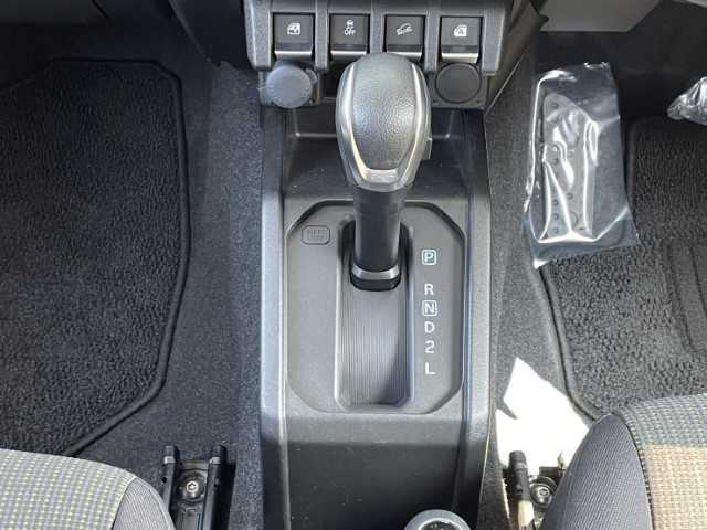 スズキ ジムニー シエラ JC 千葉県 2019(平31)年 4.7万km シフォンアイボリーM AIS検査済み/【2410016723】/4WD/社外SDナビ/フルセグTV/ETC/クルーズコントロール/電格ミラー/ウィンカーミラー/ドアバイザー/デフロック/横滑り防止装置/衝突被害軽減ブレーキ/16AW ナイトロパワー　M7ファランクス(社外）/TOYOオープンカントリーR/T（社外）/2.5インチリフトアップキット（社外）/DAMD littleG AVENTURA フェイスチェンジキット（社外）/フロントカメラ（社外）/モニター（社外）/ロッソモデロサイドだしマフラー（社外）/社が-パーツ取付有