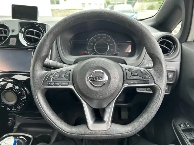 日産 ノート e－パワー X Bアロー 佐賀県 2019(令1)年 2.1万km ブリリアントホワイトパール/スーパーブラック 2トーン インテリジェントエマージェンシーブレーキ/追従型クルーズコントロール/前後コーナーセンサー/純正SDナビ (MM318D-W)/・アラウンドビューモニター/・フルセグTV/DVD/BT/純正ドライブレコーダー(DJ4-D)/デジタルインナーミラー/レーダー探知機(スーパーキャットA130)/純正15インチAW/LEDヘッドライト/フォグランプ/オートライト/ETC/スペアキーX1
