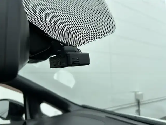 日産 ノート e－パワー X Bアロー 佐賀県 2019(令1)年 2.1万km ブリリアントホワイトパール/スーパーブラック 2トーン インテリジェントエマージェンシーブレーキ/追従型クルーズコントロール/前後コーナーセンサー/純正SDナビ (MM318D-W)/・アラウンドビューモニター/・フルセグTV/DVD/BT/純正ドライブレコーダー(DJ4-D)/デジタルインナーミラー/レーダー探知機(スーパーキャットA130)/純正15インチAW/LEDヘッドライト/フォグランプ/オートライト/ETC/スペアキーX1