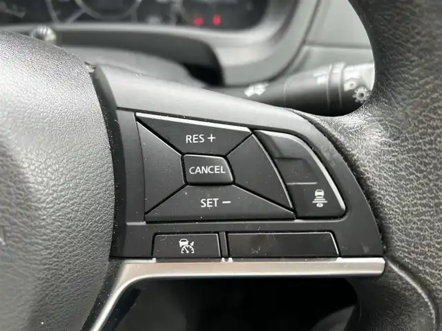 日産 ノート e－パワー X Bアロー 佐賀県 2019(令1)年 2.1万km ブリリアントホワイトパール/スーパーブラック 2トーン インテリジェントエマージェンシーブレーキ/追従型クルーズコントロール/前後コーナーセンサー/純正SDナビ (MM318D-W)/・アラウンドビューモニター/・フルセグTV/DVD/BT/純正ドライブレコーダー(DJ4-D)/デジタルインナーミラー/レーダー探知機(スーパーキャットA130)/純正15インチAW/LEDヘッドライト/フォグランプ/オートライト/ETC/スペアキーX1
