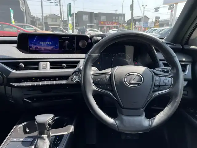 レクサス ＵＸ 200 バージョンC 石川県 2018(平30)年 4.9万km ソニッククォーツ 純正メモリーナビ/フルセグTV/バックカメラ/LEDヘッドライト/ETC/レーダークルーズ/レクサスセーフティ/純正アルミホイール/合皮シート/シートヒーター/スマートキー/プッシュスタート/オートライト