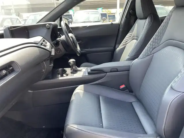 レクサス ＵＸ 200 バージョンC 石川県 2018(平30)年 4.9万km ソニッククォーツ 純正メモリーナビ/フルセグTV/バックカメラ/LEDヘッドライト/ETC/レーダークルーズ/レクサスセーフティ/純正アルミホイール/合皮シート/シートヒーター/スマートキー/プッシュスタート/オートライト