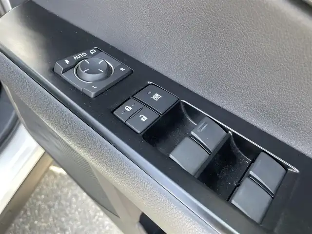 レクサス ＵＸ 200 バージョンC 石川県 2018(平30)年 4.9万km ソニッククォーツ 純正メモリーナビ/フルセグTV/バックカメラ/LEDヘッドライト/ETC/レーダークルーズ/レクサスセーフティ/純正アルミホイール/合皮シート/シートヒーター/スマートキー/プッシュスタート/オートライト