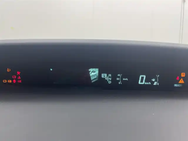 トヨタ プリウス S ツーリングセレ G’s 茨城県 2014(平26)年 8.5万km ホワイトパールクリスタルシャイン 社外ナビ/フルセグ再生可/バックカメラ/純正アルミホイール/純正フロアマット/ビルトインETC/社外ドライブレコーダー［DRV-355］