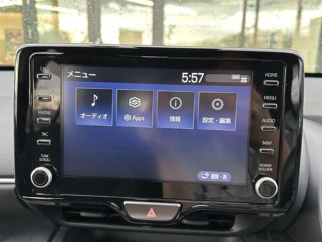 トヨタ ヤリスクロス ハイブリッド G 愛媛県 2023(令5)年 1.9万km プラチナホワイトパールマイカ 純正ディスプレイオーディオ/ETC/全方位モニターカメラ/追従型クルーズコントロール/ドライブレコーダー/前後コーナーセンサー/ABS/横滑り防止装置/レーンキープアシスト/衝突被害軽減システム/LEDヘッドライト/USB入力端子/純正16インチアルミホイール/純正フロアマット/純正ドアバイザー