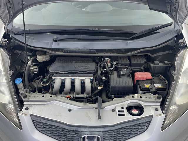 ホンダ フィット G 栃木県 2010(平22)年 6万km アラバスターシルバーメタリック 純正ナビ/・AM/FM/CD/SD/ワンセグ/USB/ETC/前後ドライブレコーダー/純正14インチスチールホイール/社外14インチアルミ付きスタッドレスタイヤ積込み/電動格納ミラー/ドアバイザー/保証書/取扱説明書