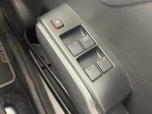 ホンダ フィット G 栃木県 2010(平22)年 6万km アラバスターシルバーメタリック 純正ナビ/・AM/FM/CD/SD/ワンセグ/USB/ETC/前後ドライブレコーダー/純正14インチスチールホイール/社外14インチアルミ付きスタッドレスタイヤ積込み/電動格納ミラー/ドアバイザー/保証書/取扱説明書