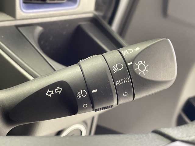 ダイハツ タント カスタム X セレクション 神奈川県 2020(令2)年 4.8万km シャイニングホワイトパール スマートアシスト/衝突回避・軽減ブレーキ/オートハイビーム/誤発進抑制機能/車線逸脱警告/先行車発進のお知らせ/社外ナビ/フルセグTV/バックカメラ/両側パワースライドドア/コーナーセンサー/社外アルミホイール/ETC/LEDライト/ハーフレザーシート/シートヒーター/スマートキー/プッシュスタート