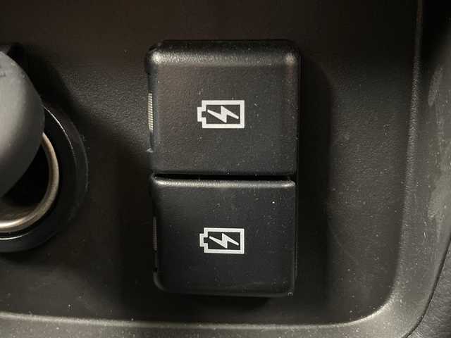 スズキ ハスラー Jスタイル Ⅱ 大阪府 2022(令4)年 3.6万km シフォンアイボリーメタリック/ウッディブラウン2トーンルーフ セーフティサポート/　・デュアルカメラブレーキサポート/　・誤発進抑制機能/　・車線逸脱警報機能/　・リアパーキングセンサー/　・アダプティブクルーズコントロール/純正メモリナビ/　　CD/DVD/BT/フルセグTV/全方位モニター/バックカメラ/LEDオートライト/フォグランプ/シートヒーター/純正15インチアルミホイール/ルーフレール/アイドリングストップ/スマートキー/ビルトインETC