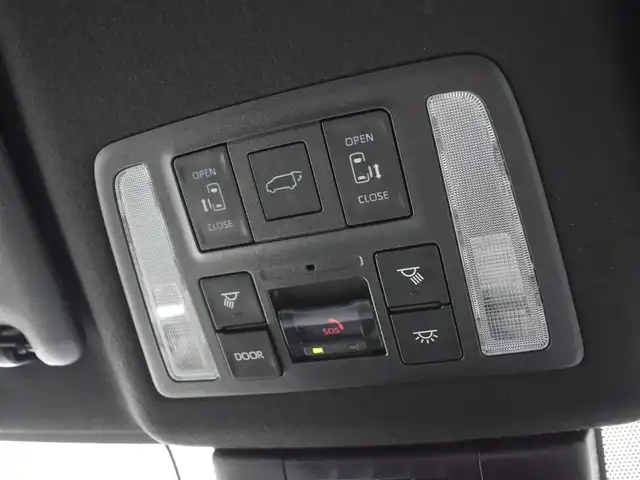 トヨタ ヴォクシー ハイブリッド S－Z 福岡県 2025(令7)年 0.2万km アティチュードブラックマイカ ワンオーナー/トヨタセーフティセンス/快適利便パッケージ(High)/純正OP10.5インチディスプレイオーディオ/フルセグ/CD/DVD/BT/HDMI/パノラミックビューモニター/純正OP13．2型後席ディスプレイ/純正OP3眼LEDヘッドライト/純正OPブラインドスポットモニター/純正OPアドバンストパーク/純正OPパーキングブレーキサポート/純正OPカラーヘッドアップディスプレイ/純正OPデジタルインナーミラー/純正ラグジュアリーフロアマット/純正GRスポーツサイドバイザー/TZ前後ドライブレコーダー/両側パワースライドドア/リア5面スモークフィルム/ビルトインETC2.0/新車時保証書/取扱説明書