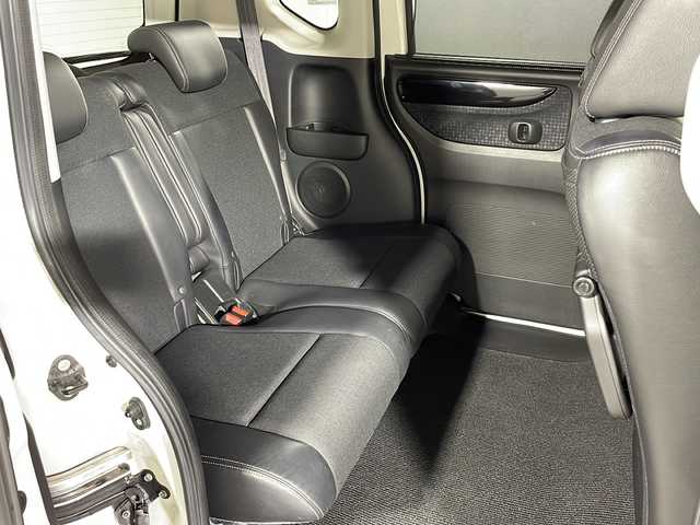 ホンダ Ｎ ＢＯＸ カスタム G ターボ Lパッケージ 沖縄県 2015(平27)年 7.2万km プレミアムホワイトパールⅡ 禁煙車/両側パワースライド/社外ナビ/　ＣＤ／ＤＶＤ／フルセグＴＶ/ドライブレコーダー３６０°/バックカメラ/パドルシフト/ターボ/テアリングスイッチ/クルーズコントロール/スペアキー/純正アルミ/チップアップシート