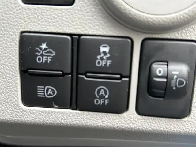 ダイハツ ミラ イース X リミテッド SAⅢ 埼玉県 2023(令5)年 1万km スプラッシュブルーM 登録時9927km/ワンオーナー/純正メモリーナビ（フルセグTV/AM/FM/BT）/Bカメラ/コーナーセンサー前後/純正ドラレコ前/純正フロアマット/衝突軽減システム/オートマチックハイビーム/純正ＬＥＤヘッドライト/ドアバイザー/アイドリングストップ/オートライト/リモコンキー/電動格納ミラー/車両/ナビ取扱説明書/保証書