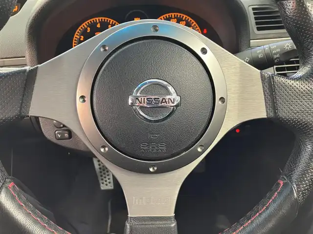 日産 スカイライン 350GT プレミアム 東京都 2005(平17)年 4.4万km ダイヤモンドシルバー 6速マニュアル車/イングスエアローパーツ/GIALLAグリル/IMPULブラストIIマフラー/社外スピーカー/純正MOMOステアリング/デジタルインナーミラー/ドライブレコーダー/電動格納ミラー/キーレスキー/スペアキー/キセノンライト/社外オーディオ/ETC/保証書・取扱説明書