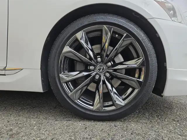 レクサス ＬＳ 600hL エグゼクティブP 宮崎県 2014(平26)年 8.8万km ホワイトパールクリスタルシャイン 4WD/ムーンルーフ/純正ナビTV/マークレビンソンリファレンスサラウンド/バックカメラ/ビルトインETC/ドライブレコーダー/前後プリクラッシュセーフティシステム/レーダークルーズコントロール/レーンキーピングアシスト/ブラインドスポットモニター/アダプティブハイビームシステム/LEDヘッドランプ/デュアルオートエアコン/本木製/革巻きコンビステアリング/セミアニリン革シート/パワーシート/コンフォータブルエアシート/純正20インチアルミホイール/スマートエントリー/スタートシステム/禁煙車