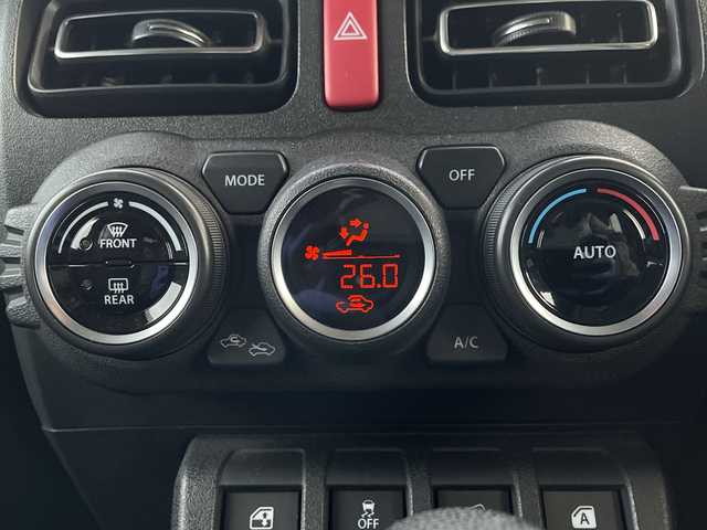 スズキ ジムニー XC 青森県 2019(平31)年 6.8万km ブルーイッシュブラックパール3 ・純正ナビ/・フルセグ/・CD/DVD/Bluetooth/・バックカメラ/・ドライブレコーダー/・衝突被害軽減ブレーキ/・レーンキープアシスト/・クルーズコントロール/・オートマチックハイビーム/・LEDヘッドライト/・フォグランプ/・シートヒーター/・ETC/・横滑り防止装置/・ダウンヒルアシストコントロール/・純正フロアマット/・純正AW16インチ/・ワンオーナー/・スマートキー/・スペアキー/・夏タイヤ積込有り