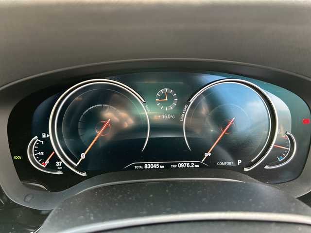 ＢＭＷ ５３０ｉ Mスポーツ 東京都 2017(平29)年 8.3万km アルピンホワイトⅢ 純正ナビ/360°C/フルセグTV/インテリジェントセーフティ/ACC　LDW　LCW　CTW/アダプティブLED/メモリー付パワーシート/全席シートヒーター/パワーバックドア/パドルシフト/社外レーダー探知機/記録簿/ETC/純正19インチAW/ドラレコ/禁煙車