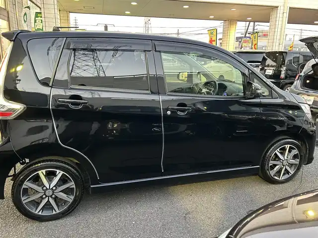 車両画像12