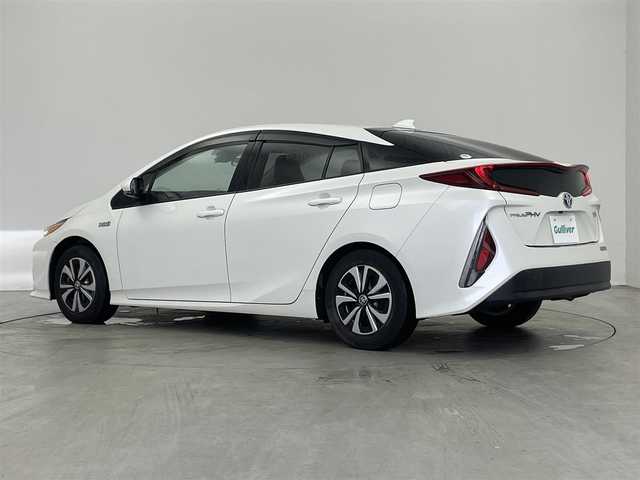 トヨタ プリウス ＰＨＶ S ナビパッケージ 埼玉県 2017(平29)年 4.1万km ホワイトパールクリスタルシャイン 純正ナビ/バックカメラ/ETC/衝突被害軽減システム/レーンキープアシスト/オートマチックハイビーム/クルーズコントロール/LEDヘッドライト/シートヒーター/革巻きステアリング/フォグランプ/ハンドルヒーター/純正フロアマット/純正AW15インチ/スマートキー