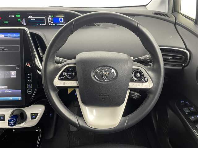 トヨタ プリウス ＰＨＶ S ナビパッケージ 埼玉県 2017(平29)年 4.1万km ホワイトパールクリスタルシャイン 純正ナビ/バックカメラ/ETC/衝突被害軽減システム/レーンキープアシスト/オートマチックハイビーム/クルーズコントロール/LEDヘッドライト/シートヒーター/革巻きステアリング/フォグランプ/ハンドルヒーター/純正フロアマット/純正AW15インチ/スマートキー