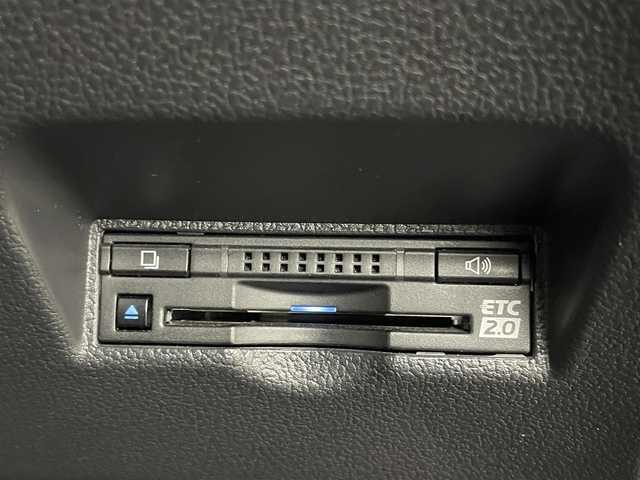 トヨタ プリウス ＰＨＶ S ナビパッケージ 埼玉県 2017(平29)年 4.1万km ホワイトパールクリスタルシャイン 純正ナビ/バックカメラ/ETC/衝突被害軽減システム/レーンキープアシスト/オートマチックハイビーム/クルーズコントロール/LEDヘッドライト/シートヒーター/革巻きステアリング/フォグランプ/ハンドルヒーター/純正フロアマット/純正AW15インチ/スマートキー