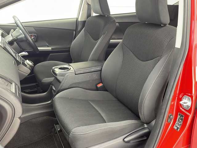 トヨタ プリウス α S 大阪府 2015(平27)年 6.9万km スーパーレッドⅤ 純正8インチナビ（NSZA-X64T）/(フルセグＴＶ　Ｂｌｕｅｔｏｏｔｈ接続　ＣＤ　ＤＶＤ再生）　/ビルトインＥＴＣ　/バックカメラ　/スマートキー　/ＬＥＤヘッドライト　/オートライト　/革巻きステアリング/ステアリングスイッチ/純正アルミホイール　/純正フロアマット　/電動格納ミラー/衝突被害軽減システム